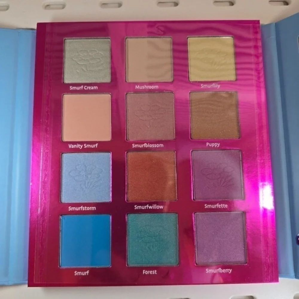 THE SMURFS Eyeshadow Palette Nostalgic Collector Makeup TASTE BEAUTY 12‎ Shades